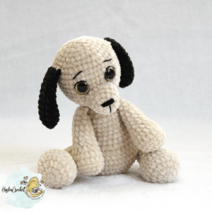 Photo of the plush Moka the dog in crochet