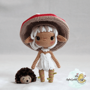 elowen l'elfe champignon - poupée au crochet